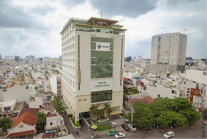 Chủ chuỗi bệnh viện tư lớn nhất Việt Nam tiếp tục lãi lớn: Lợi nhuận 6 tháng tăng gấp đôi, lãi tổng cộng 1.900 tỷ từ đầu năm 2022- Ảnh 1.