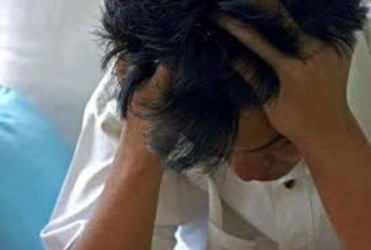 5 thói quen rút ngắn tuổi thọ của nam giới: Hút thuốc chỉ đứng thứ 4, cái số 1 nhiều người mắc phải mỗi ngày 5 thói quen rút ngắn tuổi thọ của nam giới: Hút thuốc chỉ đứng thứ 4, cái số 1 nhiều người mắc phải mỗi ngày