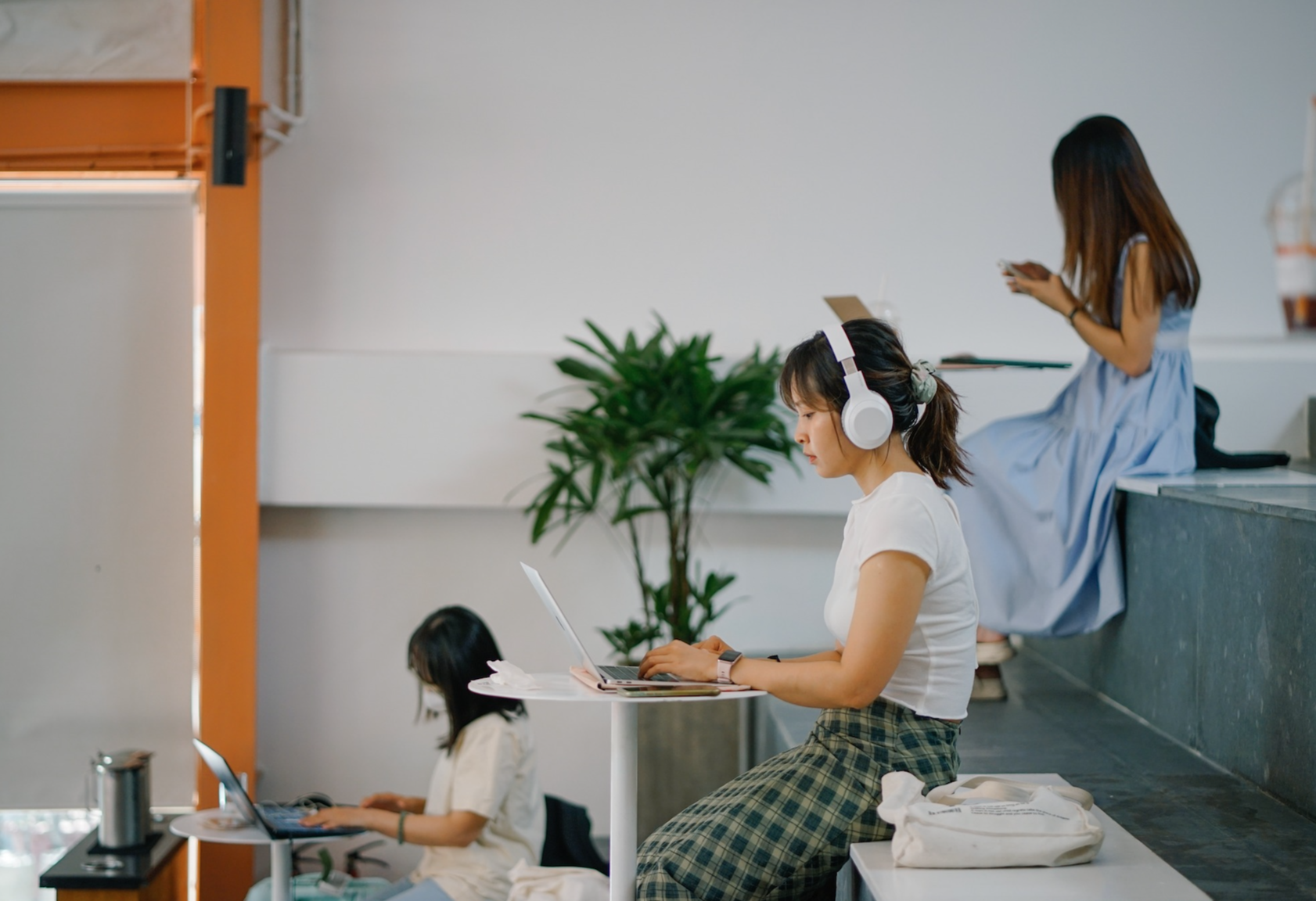Bất ngờ với hơn 1,6 triệu thanh niên "3 không" - Ảnh 1.