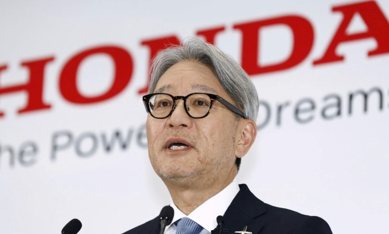 Loạt 'đại bàng' âm thầm quay về làm xe xăng để bù lỗ xe điện, thời của ô tô lai lên tiếng- Ảnh 2.