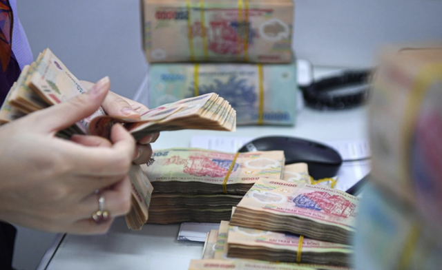 Một ngân hàng chơi lớn: Tặng kim cương trị giá nửa tỷ cho khách hàng gửi tiết kiệm tối thiểu 25 triệu đồng Một ngân hàng chơi lớn: Tặng kim cương trị giá nửa tỷ cho khách hàng gửi tiết kiệm tối thiểu 25 triệu đồng