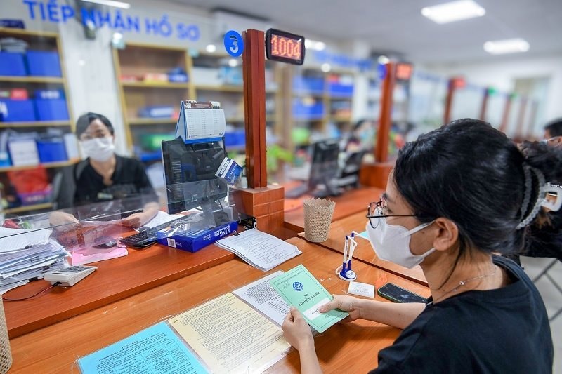 Bảo hiểm xã hội TP.HCM cảnh báo nóng tới hàng triệu người dân: Ai đã nhận được giấy tờ này cần kiểm tra gấp- Ảnh 1.
