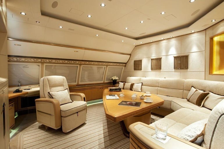 Doanh nhân Ả Rập đặt mua chiếc máy bay riêng lớn nhất thế giới, biến nó thành 'cung điện bay' cho 80 người - nhưng chưa kịp đặt chân lên đã phá sản - Ảnh 5.