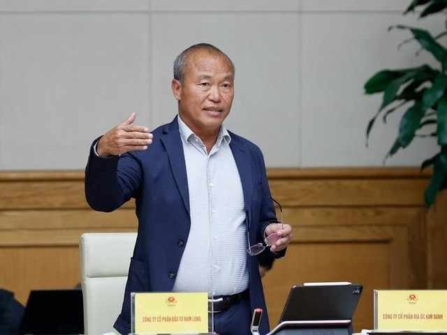 Chủ tịch Nam Long đăng chuyển nhượng quyền mua cổ phiếu NLG cho 2 con trai - Ảnh 1.