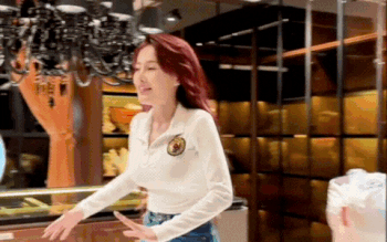 Ai đang sống trong penthouse 80 tỷ của Lương Bằng Quang - Ngân 98 hiện tại?- Ảnh 3. Ai đang sống trong penthouse 80 tỷ của Lương Bằng Quang - Ngân 98 hiện tại?- Ảnh 3.