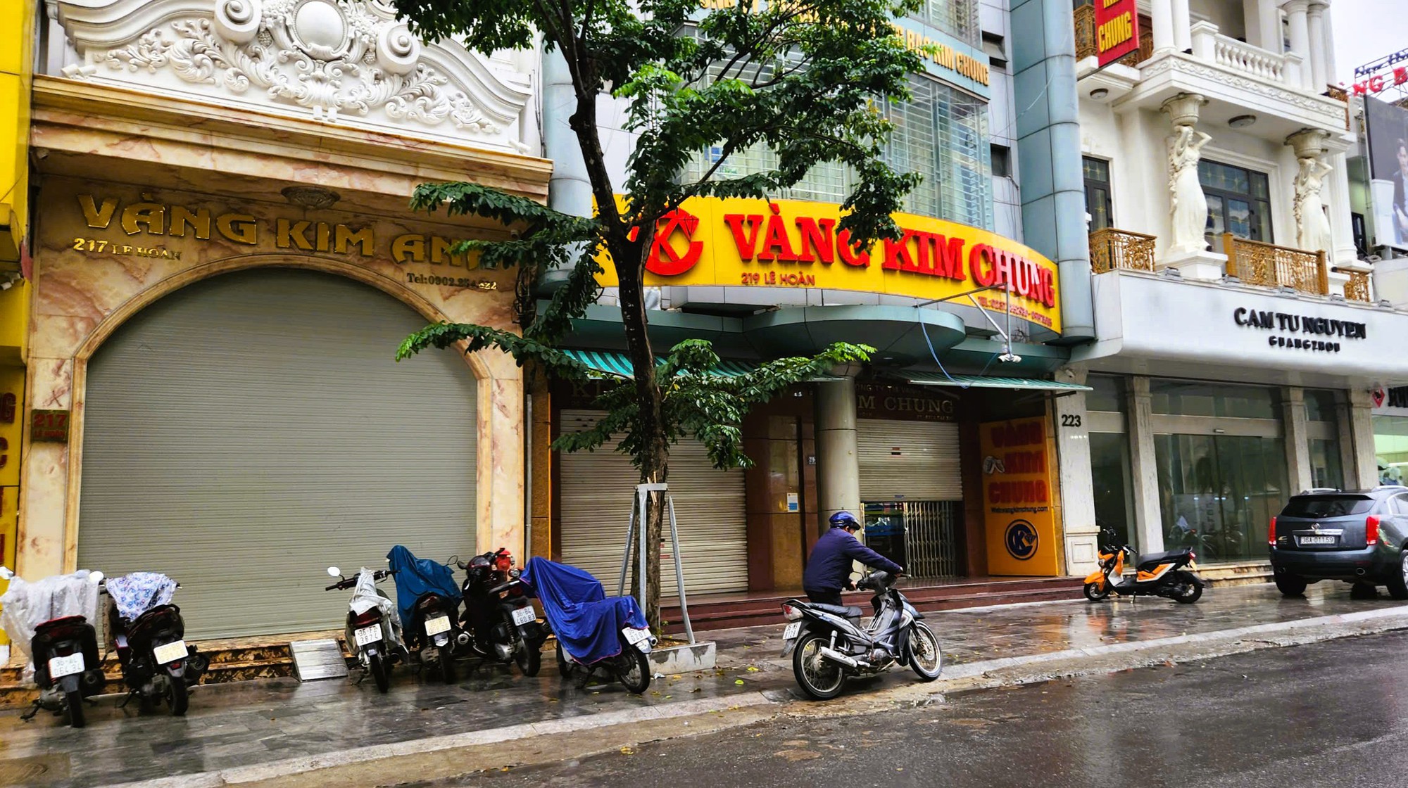 Nhiều tiệm vàng nổi tiếng ở Thanh Hóa đồng loạt đóng cửa - Ảnh 6.