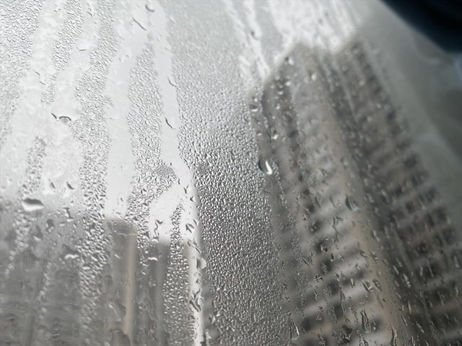 Trời nồm có nên bật quạt liên tục để làm khô nhà? Thì ra bấy lâu rất nhiều người đã nhầm!- Ảnh 1. Trời nồm có nên bật quạt liên tục để làm khô nhà? Thì ra bấy lâu rất nhiều người đã nhầm!- Ảnh 1.