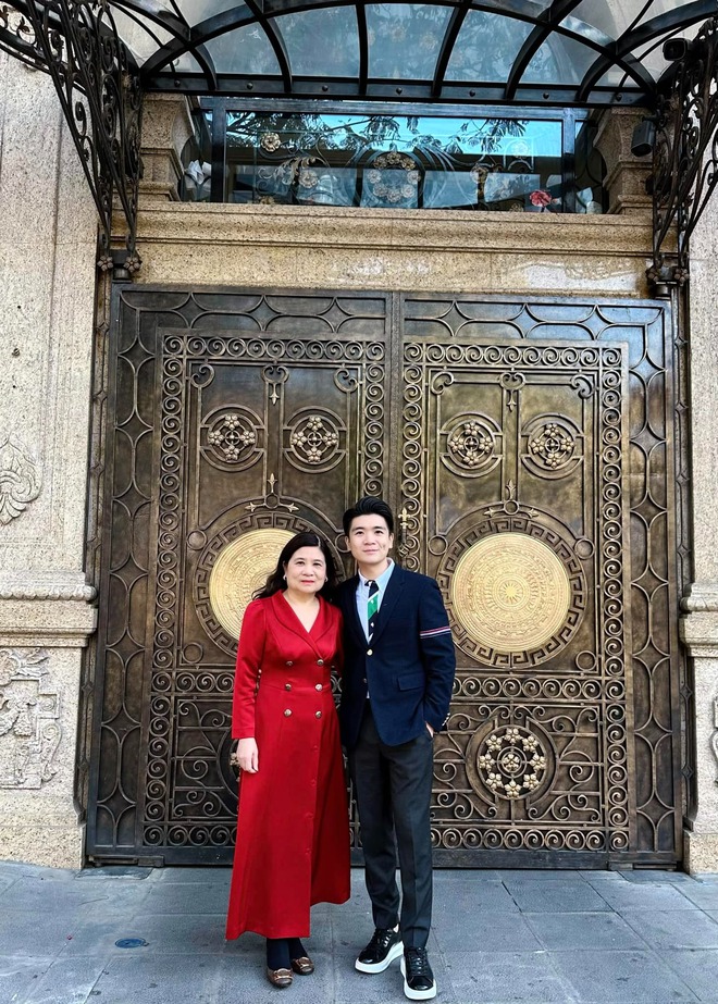 Cận cảnh dinh thự trăm tỷ nhà chồng Đỗ Mỹ Linh- Ảnh 7. Cận cảnh dinh thự trăm tỷ nhà chồng Đỗ Mỹ Linh- Ảnh 7.