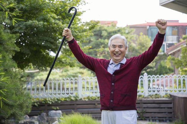 Tuổi thọ ngắn hay dài, chỉ cần nhìn vào tuổi 69 tuổi, nếu dễ dàng làm 5 việc thì có thể sống đến 90 tuổi- Ảnh 2. Tuổi thọ ngắn hay dài, chỉ cần nhìn vào tuổi 69 tuổi, nếu dễ dàng làm 5 việc thì có thể sống đến 90 tuổi- Ảnh 2.