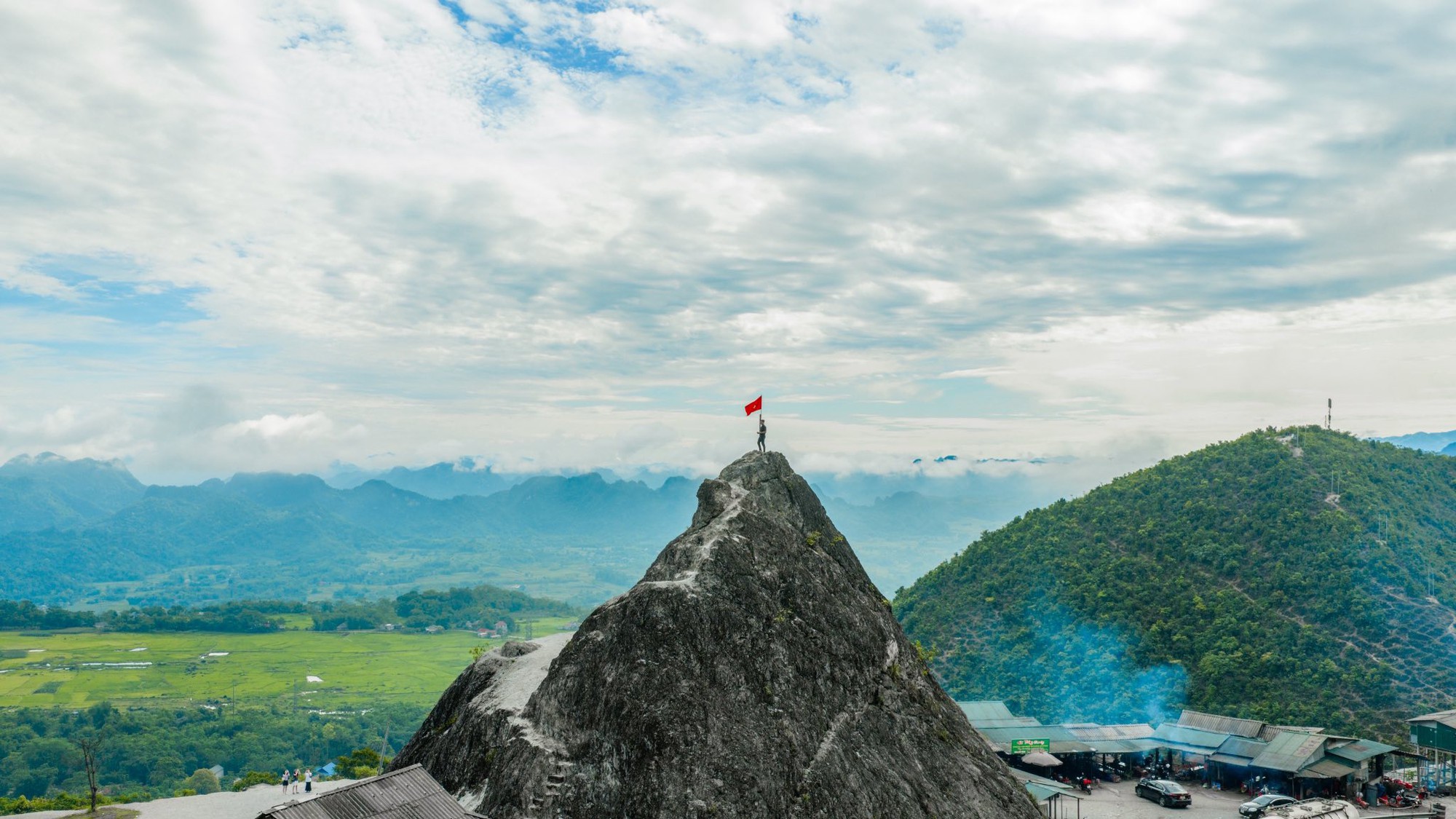 Miền Bắc có đèo được ví là "đèo tuyết phủ": Không phải ở Hà Giang hay Yên Bái, cách Hà Nội chỉ hơn 100km - Ảnh 7.