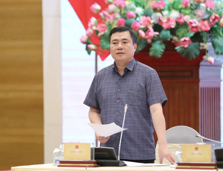 Thứ trưởng Bộ Công Thương: “Nếu phát hiện hàng giả, hàng nhái thì trong vòng 24 giờ sàn TMĐT phải gỡ bỏ gian hàng của người bán”- Ảnh 1. Thứ trưởng Bộ Công Thương: “Nếu phát hiện hàng giả, hàng nhái thì trong vòng 24 giờ sàn TMĐT phải gỡ bỏ gian hàng của người bán”- Ảnh 1.