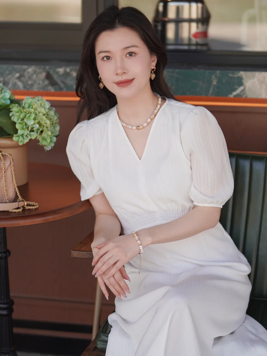 Nhìn mặt đoán vận! 4 nét tướng "phúc khí trời ban" giúp bạn nhận ra người sắp kéo bạn lên đỉnh cao năm 2026- Ảnh 1.