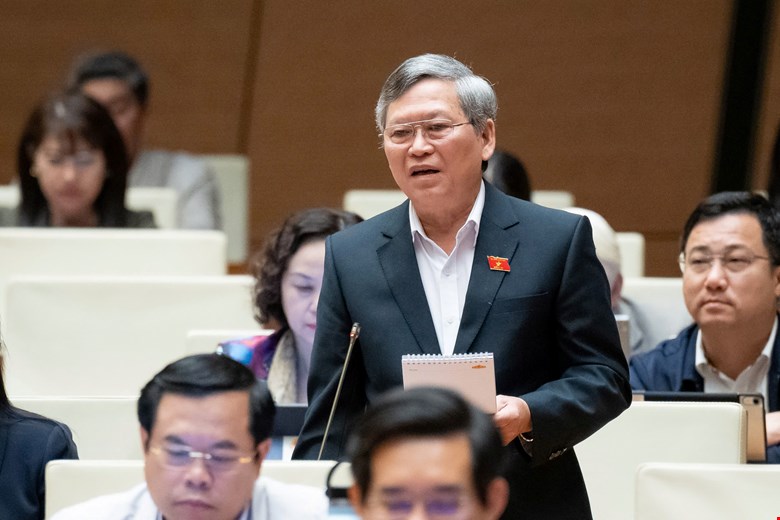 Đề xuất giảm thuế thu nhập cá nhân cho phụ nữ sinh đủ 2 con - Ảnh 1.