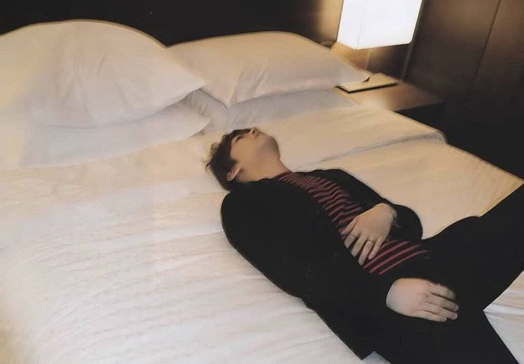 Đêm nằm xuống chuẩn bị ngủ mà thấy 4 điều kỳ lạ này thì XIN CHIA BUỒN, nhiều loại khối u "núp" trong người bạn - Ảnh 3.