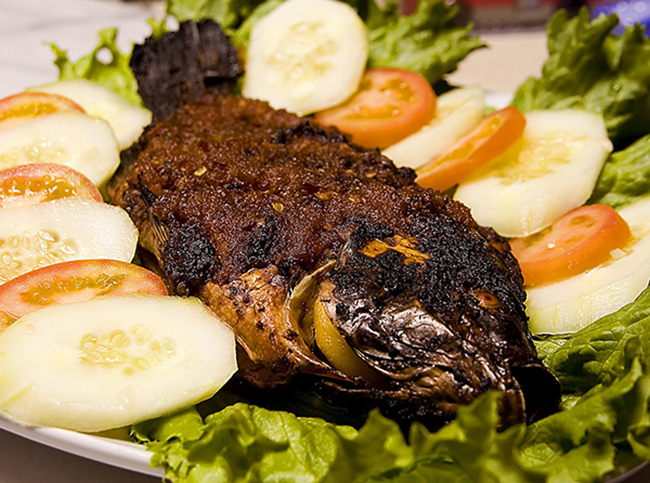 4 mẹo ăn cá không để thất thoát dinh dưỡng, ngon miệng lại tránh nuốt "mầm bệnh" vào thân - Ảnh 2.