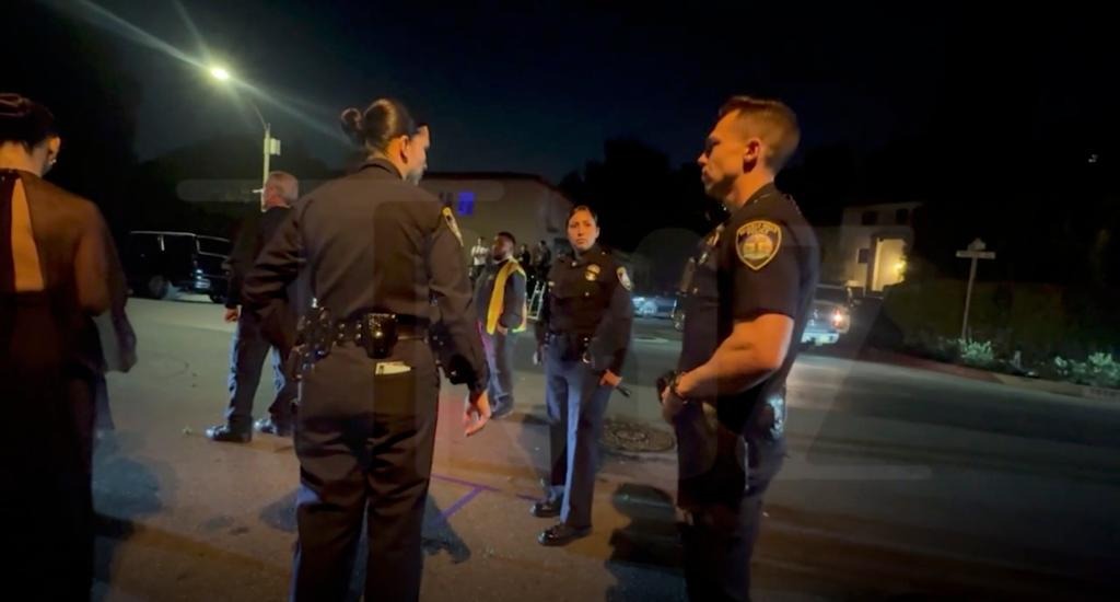 Cảnh sát đột kích tiệc sinh nhật hoành tráng nhất Hollywood của "bà trùm đế chế Kardashian" - Ảnh 7.