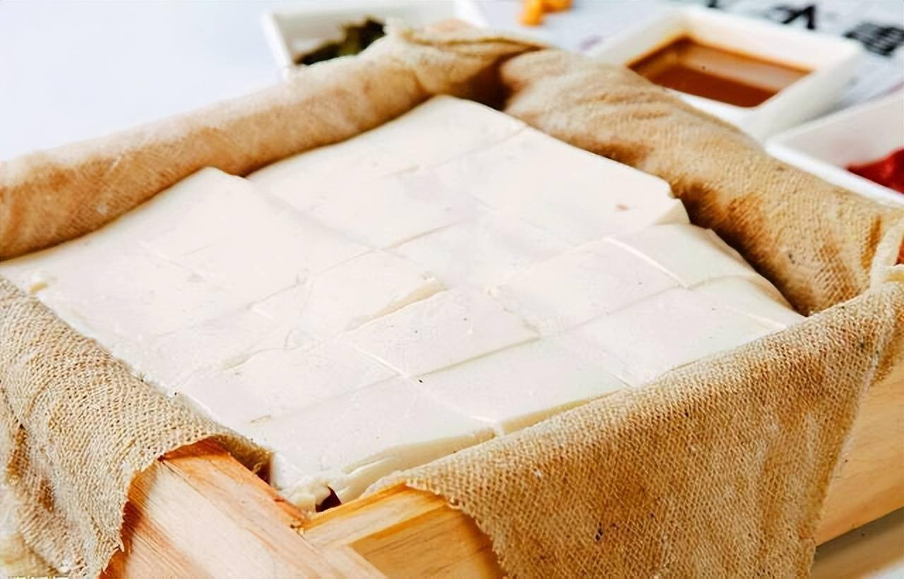 4 loại đậu phụ đáng lẽ phải BỊ CẤM từ lâu, vậy mà nhiều người vẫn ăn 4 loại đậu phụ đáng lẽ phải BỊ CẤM từ lâu, vậy mà nhiều người vẫn ăn