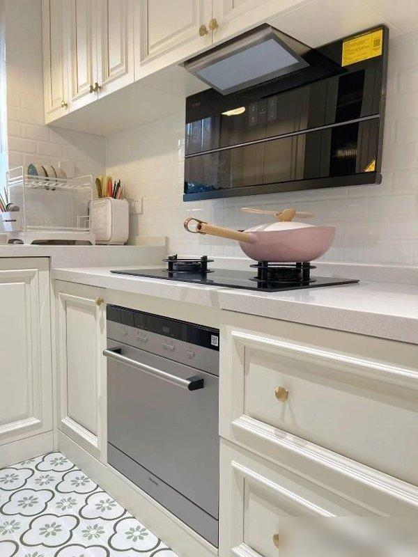 Chi 550 triệu đồng cải tạo nhà 37m² của bố mẹ: Cô gái khiến cả khu phố trầm trồ vì màn "lột xác" thần kỳ - Ảnh 6. Chi 550 triệu đồng cải tạo nhà 37m² của bố mẹ: Cô gái khiến cả khu phố trầm trồ vì màn "lột xác" thần kỳ - Ảnh 6.