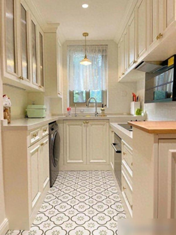 Chi 550 triệu đồng cải tạo nhà 37m² của bố mẹ: Cô gái khiến cả khu phố trầm trồ vì màn "lột xác" thần kỳ - Ảnh 4. Chi 550 triệu đồng cải tạo nhà 37m² của bố mẹ: Cô gái khiến cả khu phố trầm trồ vì màn "lột xác" thần kỳ - Ảnh 4.