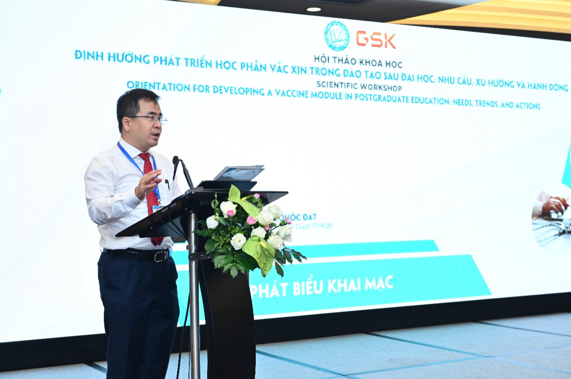 Người Việt tuổi thọ cao nhưng năm sống khoẻ thấp: Đại học Y Dược TP.HCM đưa vắc-xin học vào đào tạo bác sĩ sau đại học- Ảnh 2. Người Việt tuổi thọ cao nhưng năm sống khoẻ thấp: Đại học Y Dược TP.HCM đưa vắc-xin học vào đào tạo bác sĩ sau đại học- Ảnh 2.