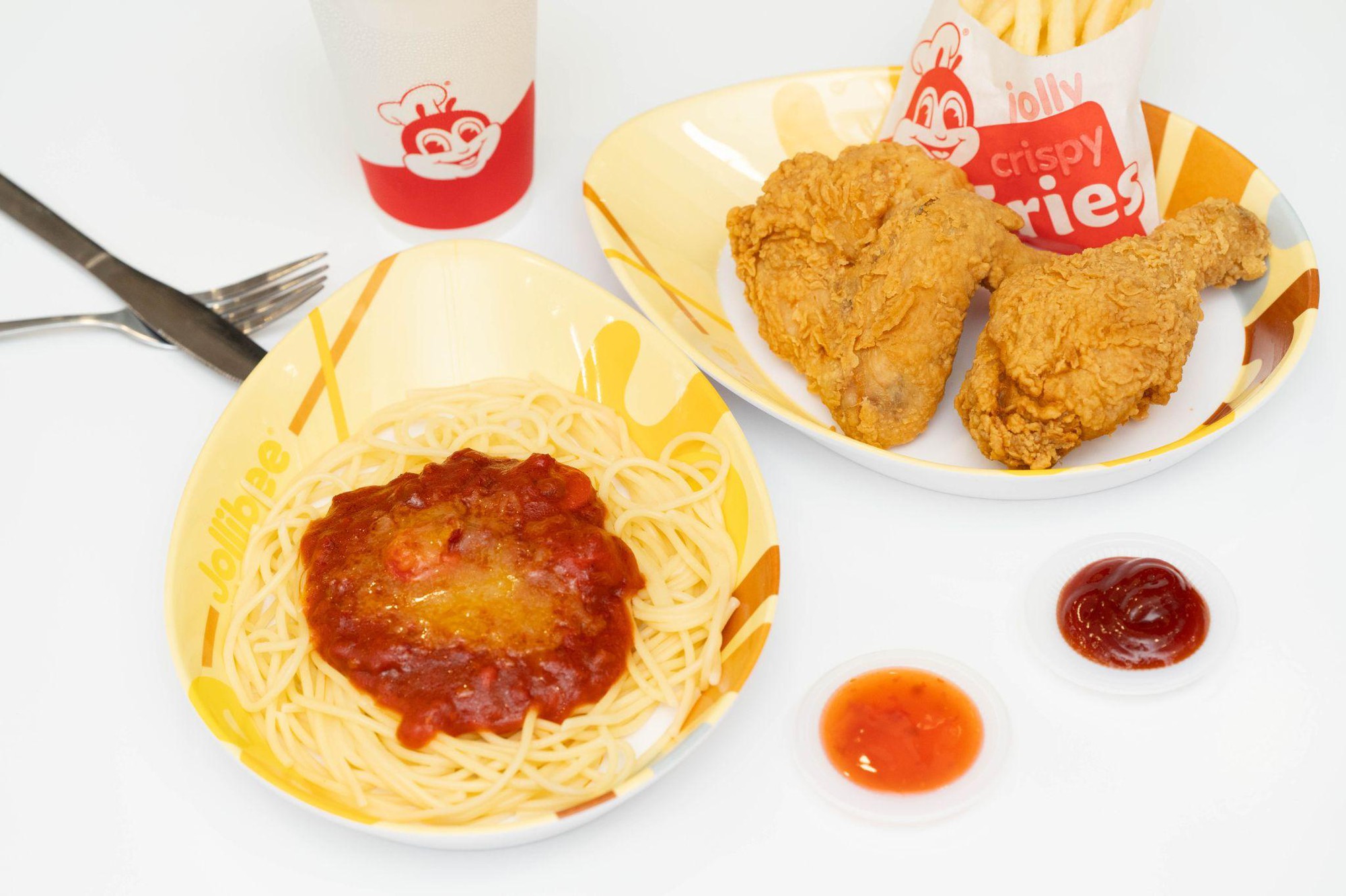 Jollibee Việt Nam khẳng định vị thế dẫn đầu khi nắm giữ 22% thị phần fastfood năm 2024- Ảnh 2. Jollibee Việt Nam khẳng định vị thế dẫn đầu khi nắm giữ 22% thị phần fastfood năm 2024- Ảnh 2.
