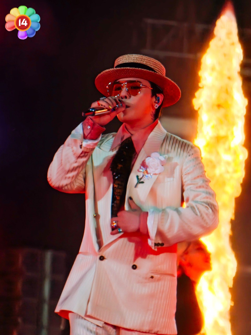 100 nghìn người đến concert G-DRAGON tại Hà Nội: Show quốc tế có lượng khán giả lớn nhất Việt Nam- Ảnh 16. 100 nghìn người đến concert G-DRAGON tại Hà Nội: Show quốc tế có lượng khán giả lớn nhất Việt Nam- Ảnh 16.