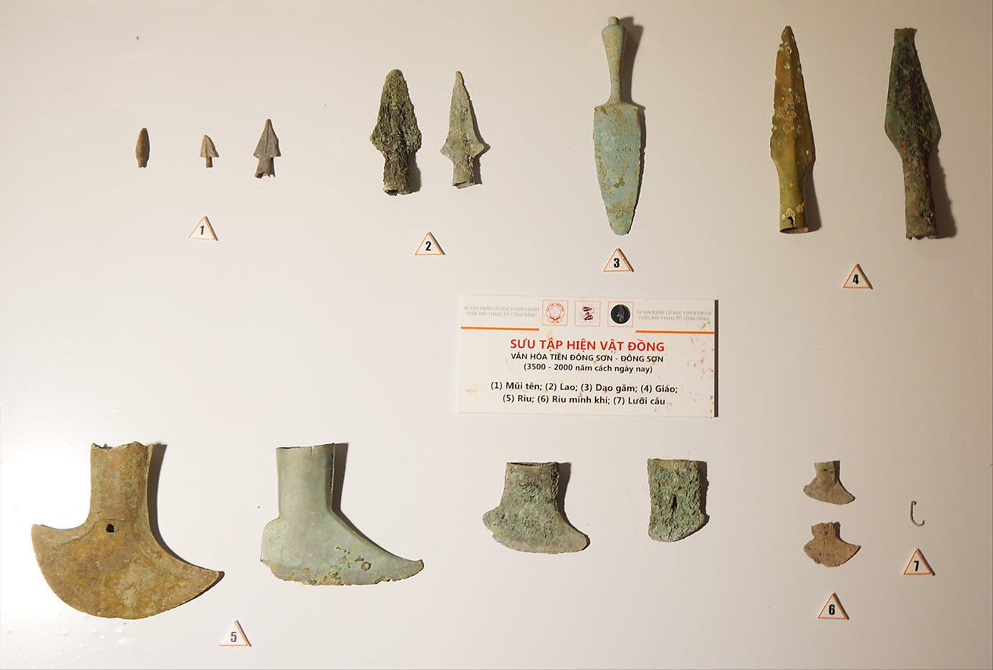 Phát hiện ngôi làng cổ dưới lòng đất ở Hà Nội: Chuyên gia khai quật tới 11 lần, chứa ‘báu vật’ 3.500 tuổi- Ảnh 4. Phát hiện ngôi làng cổ dưới lòng đất ở Hà Nội: Chuyên gia khai quật tới 11 lần, chứa ‘báu vật’ 3.500 tuổi- Ảnh 4.