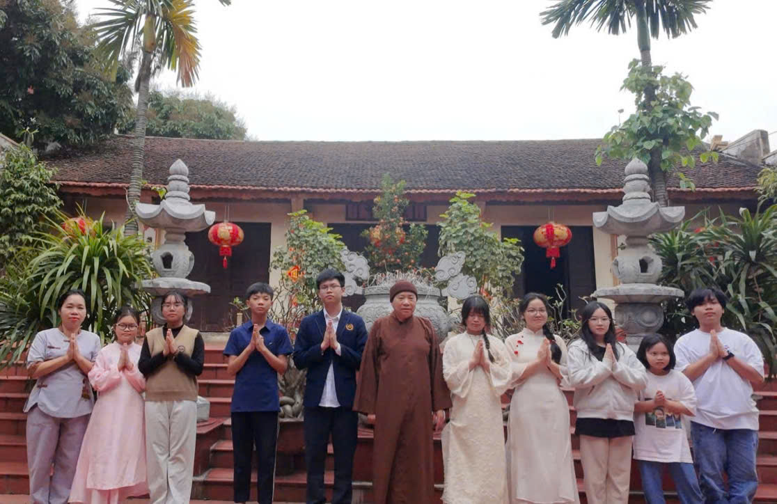 Không tốn tiền học thêm, nữ sinh ở Hà Nội thông thạo 3 thứ tiếng, giành học bổng du học rồi có quyết định bất ngờ!