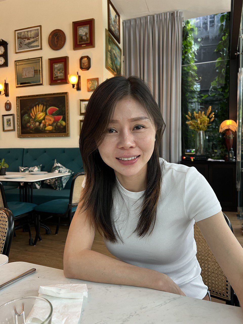 Mẹ Hà Nội chia sẻ: Họp lớp ở tuổi 40, bên ngoài là nụ cười, bên trong là cuộc “so ví” không ai nói ra Mẹ Hà Nội chia sẻ: Họp lớp ở tuổi 40, bên ngoài là nụ cười, bên trong là cuộc “so ví” không ai nói ra