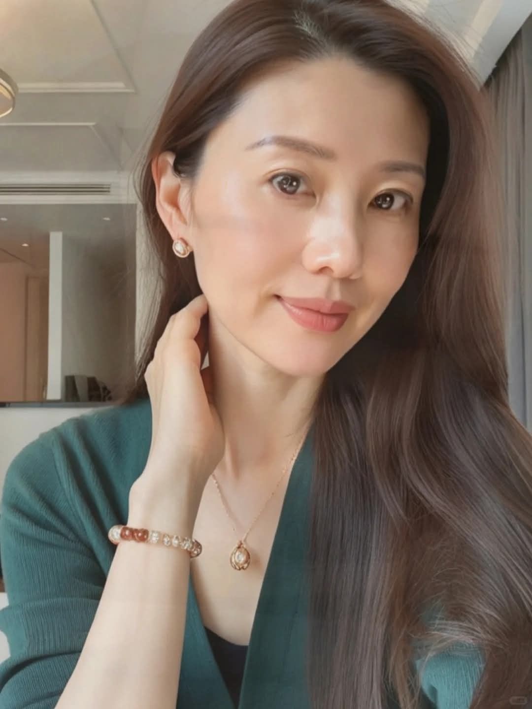 Mẹ Hà Nội chia sẻ: Họp lớp ở tuổi 40, bên ngoài là nụ cười, bên trong là cuộc “so ví” không ai nói ra Mẹ Hà Nội chia sẻ: Họp lớp ở tuổi 40, bên ngoài là nụ cười, bên trong là cuộc “so ví” không ai nói ra