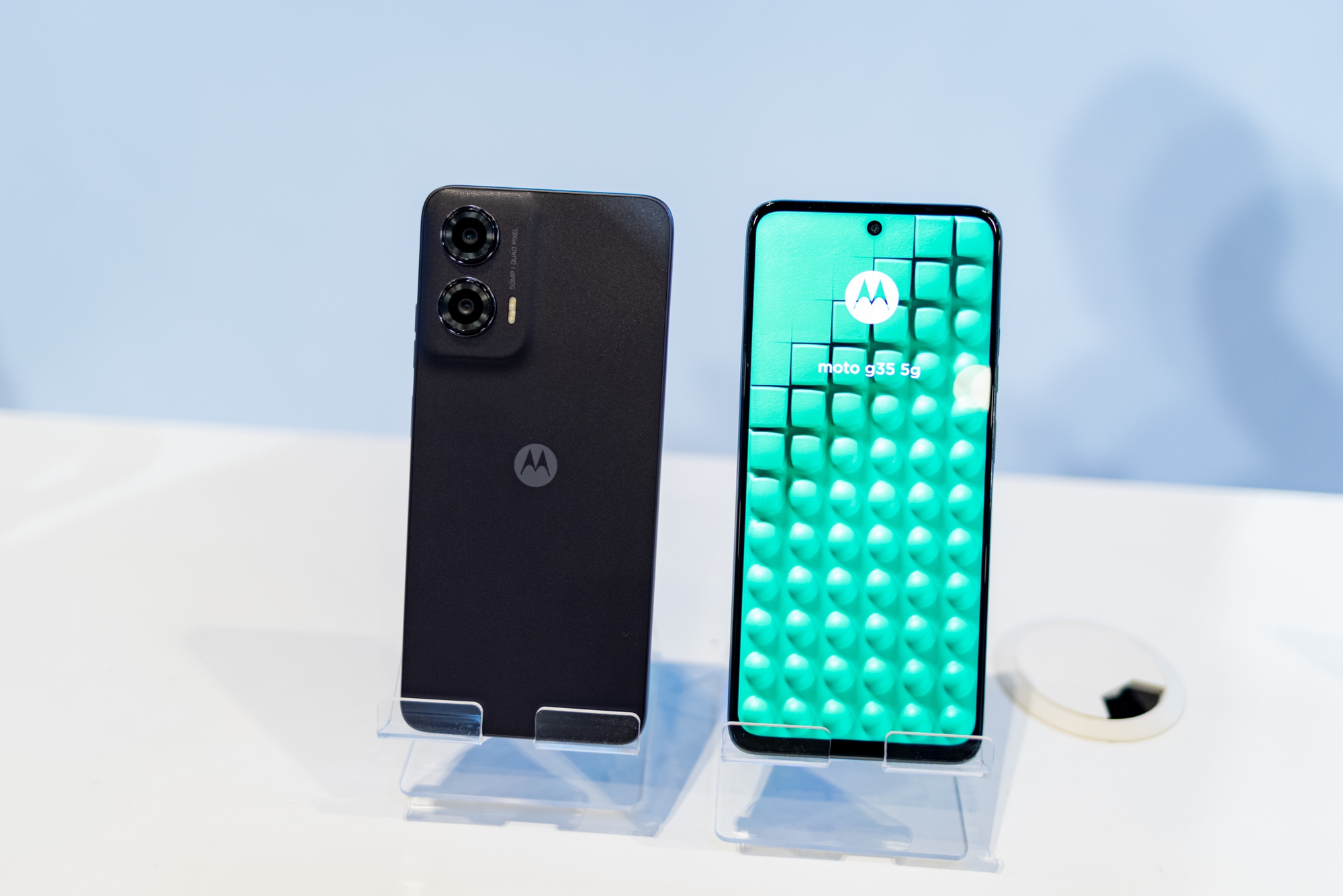 Cuộc tái xuất của Motorola: Tung 5 smartphone mới tại Việt Nam, từ flagship gập đến dòng phổ thông cận giá rẻ- Ảnh 4.