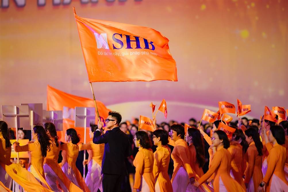 Tuổi 32 của “Ngân hàng hạnh phúc”: Tiếp nối - Đồng hành - Phát triển- Ảnh 2. Tuổi 32 của “Ngân hàng hạnh phúc”: Tiếp nối - Đồng hành - Phát triển- Ảnh 2.