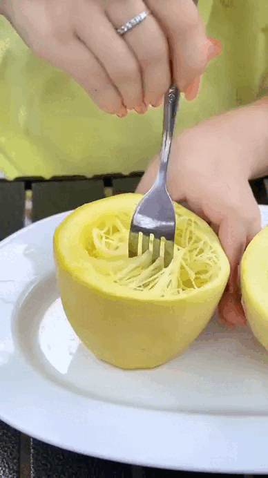 Quả này "ruột toàn sợi", giá lên đến 150.000 đồng/kg: Người dân mua rào rào, khen ngon tới tấp - Ảnh 2. Quả này "ruột toàn sợi", giá lên đến 150.000 đồng/kg: Người dân mua rào rào, khen ngon tới tấp - Ảnh 2.