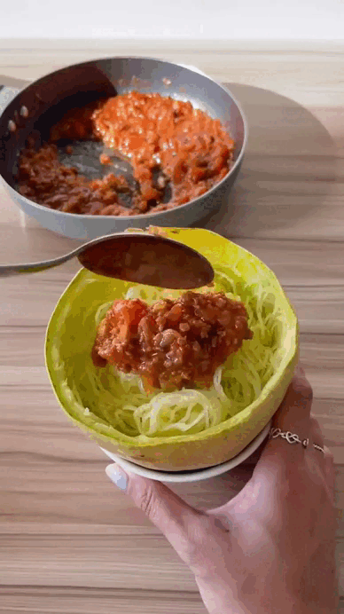 Quả này "ruột toàn sợi", giá lên đến 150.000 đồng/kg: Người dân mua rào rào, khen ngon tới tấp - Ảnh 3. Quả này "ruột toàn sợi", giá lên đến 150.000 đồng/kg: Người dân mua rào rào, khen ngon tới tấp - Ảnh 3.