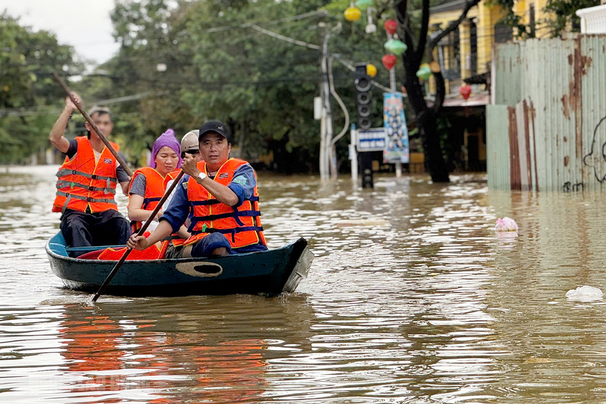 Đà Nẵng cảnh báo lũ lớn và mưa diện rộng từ đêm 15 - 11 - Ảnh 1. Đà Nẵng cảnh báo lũ lớn và mưa diện rộng từ đêm 15 - 11 - Ảnh 1.