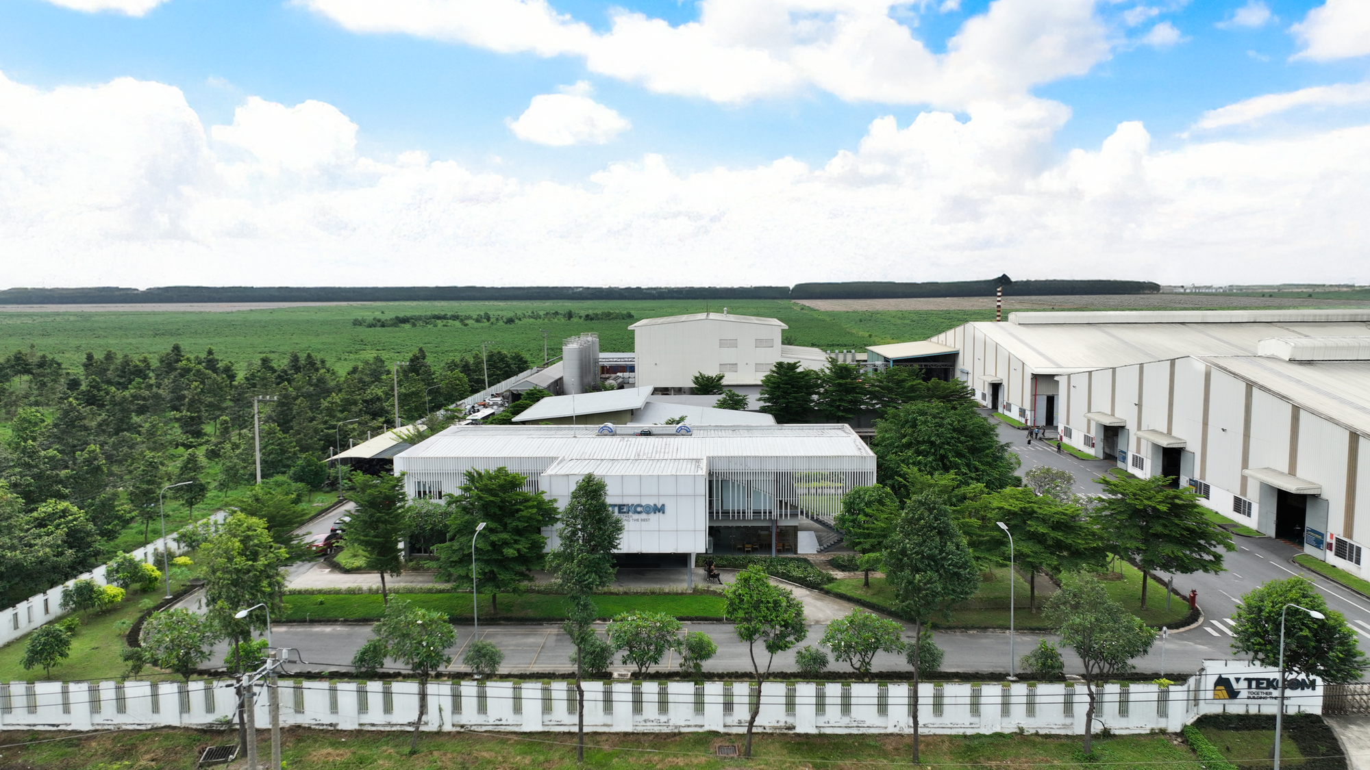 Nhà sản xuất đưa sản phẩm 'Made in Vietnam' tới hơn 50 quốc gia: Từng là doanh nghiệp thương mại chiếm 65% thị phần, nay có 2 nhà máy quy mô 1.500 nhân sự- Ảnh 3. Nhà sản xuất đưa sản phẩm 'Made in Vietnam' tới hơn 50 quốc gia: Từng là doanh nghiệp thương mại chiếm 65% thị phần, nay có 2 nhà máy quy mô 1.500 nhân sự- Ảnh 3.