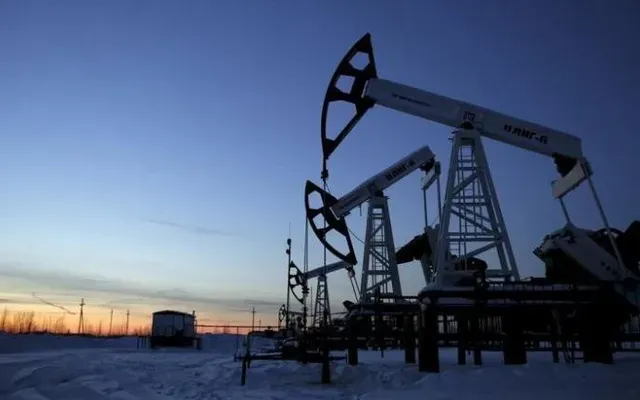 Dự báo dư cung dầu hơn 4 triệu thùng/ngày năm 2026 - Ảnh 1.