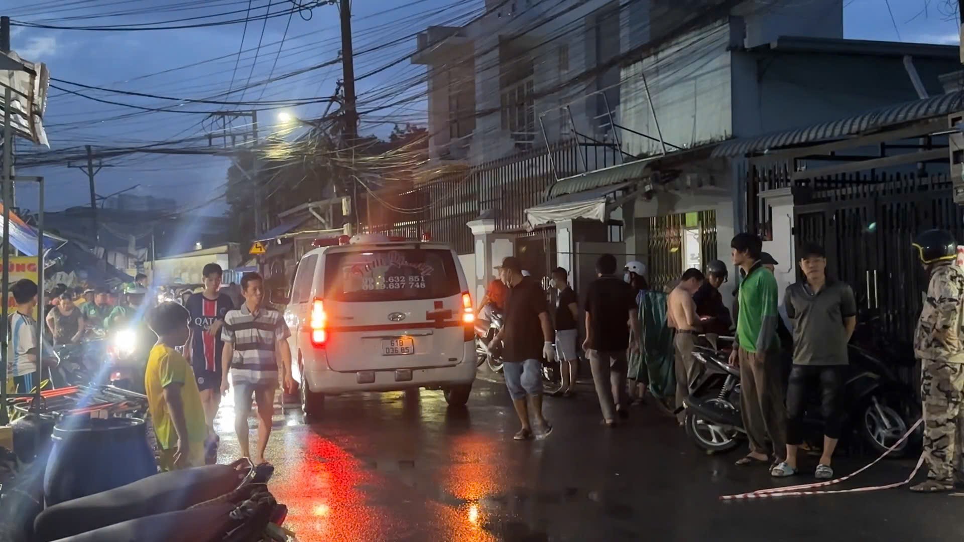 Án mạng tại TP HCM: 1 Người tử vong , 1 người bị thương trong hỗn chiến - Ảnh 1. Án mạng tại TP HCM: 1 Người tử vong , 1 người bị thương trong hỗn chiến - Ảnh 1.