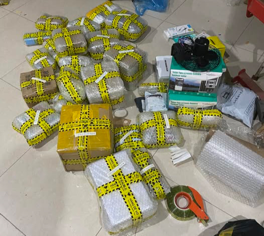 Boom hàng, trả hàng đến mức báo động, nhiều chủ shop gửi thư "cầu xin" khách - Ảnh 1.