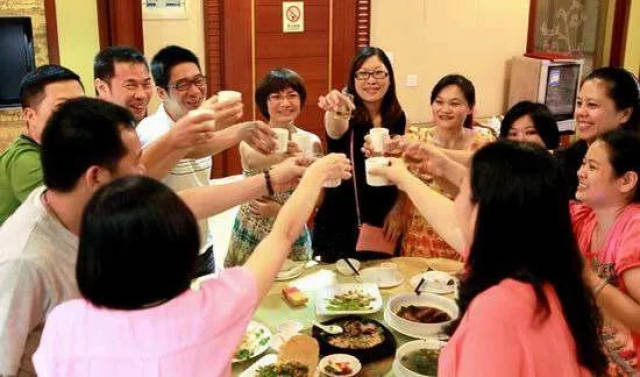 Mẹ Hà Nội kể: Nhìn hoá đơn họp lớp là biết ai vững tiền, ai sắp hụt hơi- Ảnh 3. Mẹ Hà Nội kể: Nhìn hoá đơn họp lớp là biết ai vững tiền, ai sắp hụt hơi- Ảnh 3.