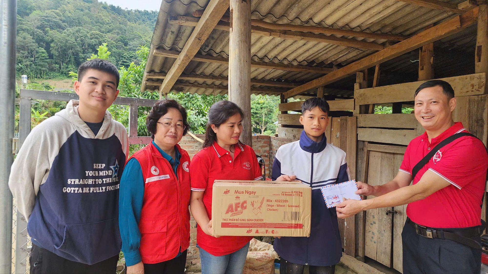Mondelez Kinh Đô hỗ trợ học tập cho trẻ em vùng xa qua dự án “Thư viện Yêu thương” - Ảnh 2. Mondelez Kinh Đô hỗ trợ học tập cho trẻ em vùng xa qua dự án “Thư viện Yêu thương” - Ảnh 2.
