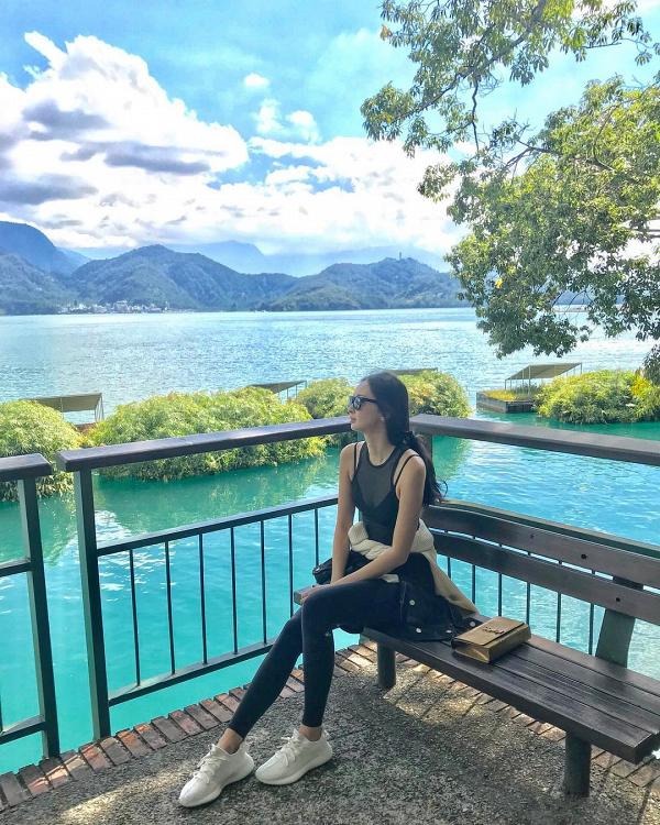 Một Hoa hậu bị thu hồi vương miện, cấm sóng vĩnh viễn vì quá giàu và lười biếng nhất showbiz - Ảnh 7.