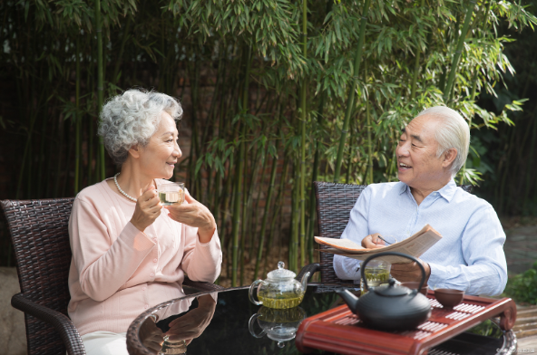 U65 đi họp lớp, tôi vô tình tiết lộ lương hưu 22 triệu đồng/tháng, bạn học tranh cãi 7 ngày đêm: Tôi không cần chứng minh với ai