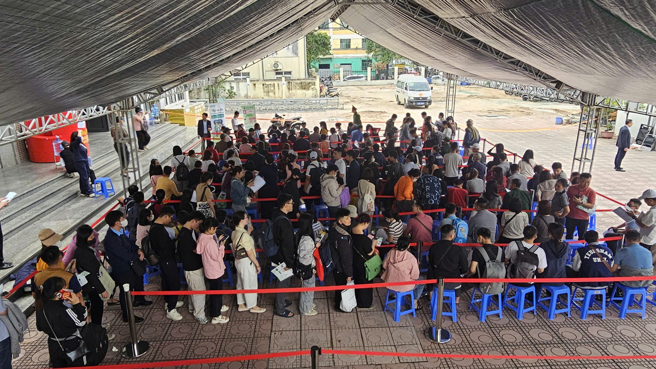 Mở bán nhà ở xã hội từ 900 triệu đồng/căn tại Hà Nội: Mời công an giám sát, dẹp 'cò mồi’ trục lợi- Ảnh 2.