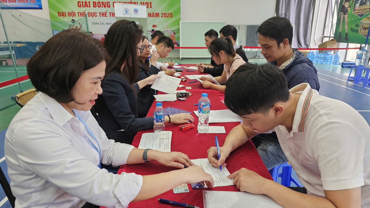 Mở bán nhà ở xã hội từ 900 triệu đồng/căn tại Hà Nội: Mời công an giám sát, dẹp 'cò mồi’ trục lợi- Ảnh 4.