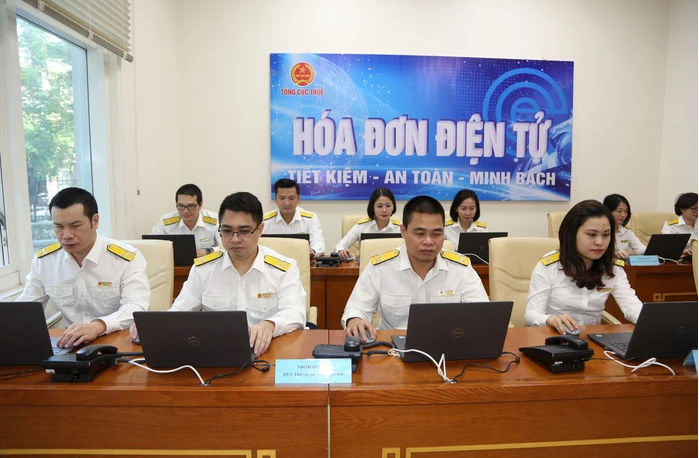 Đề xuất 0 , 1 % thuế giá trị gia tăng khuyến khích người tiêu dùng lấy hóa đơn - Ảnh 1. Đề xuất 0 , 1 % thuế giá trị gia tăng khuyến khích người tiêu dùng lấy hóa đơn - Ảnh 1.