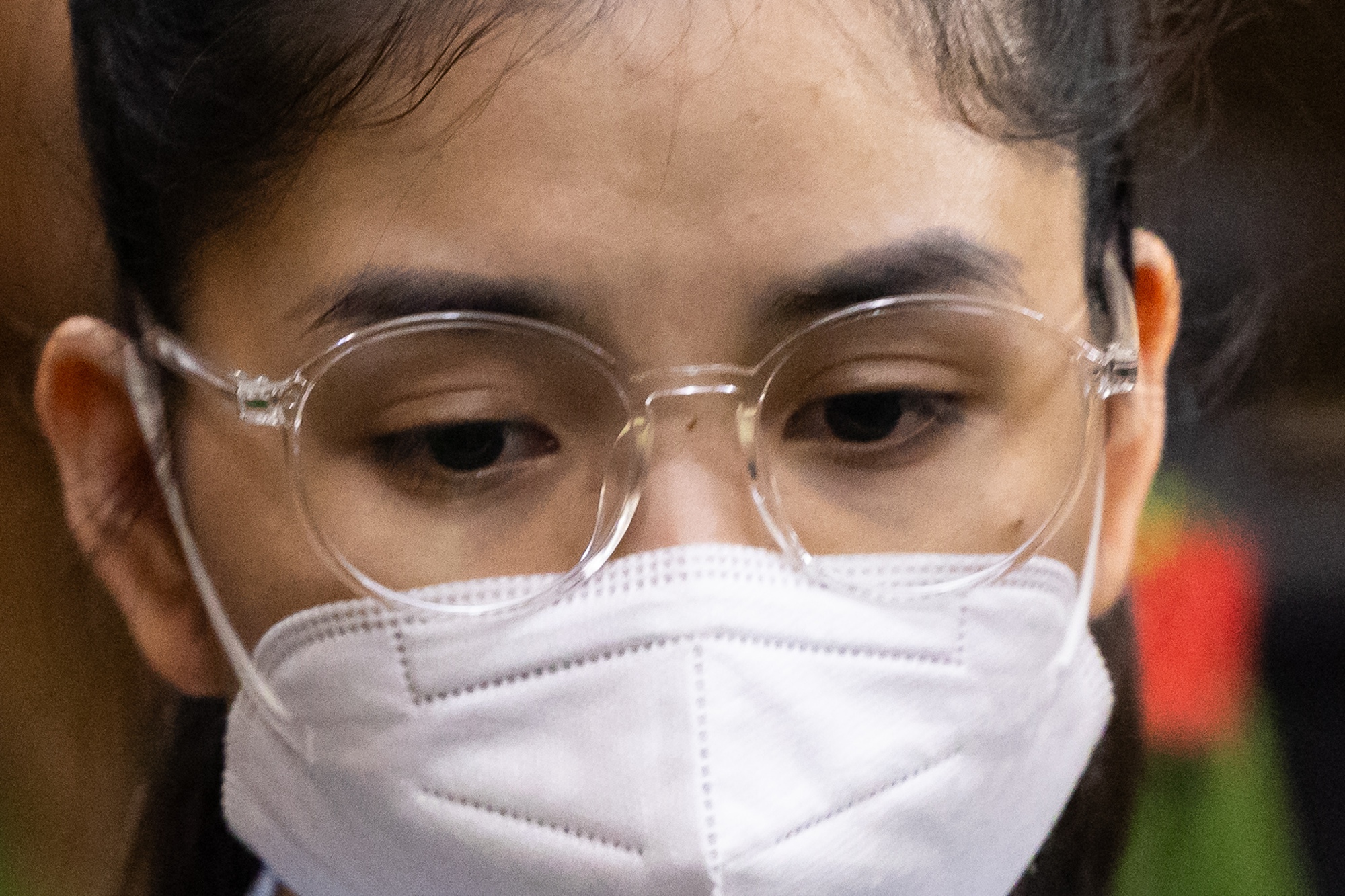 Tiếp tục xét xử vụ kẹo Kera: Hằng Du Mục và Quang Linh Vlogs lộ rõ vẻ mệt mỏi- Ảnh 5. Tiếp tục xét xử vụ kẹo Kera: Hằng Du Mục và Quang Linh Vlogs lộ rõ vẻ mệt mỏi- Ảnh 5.