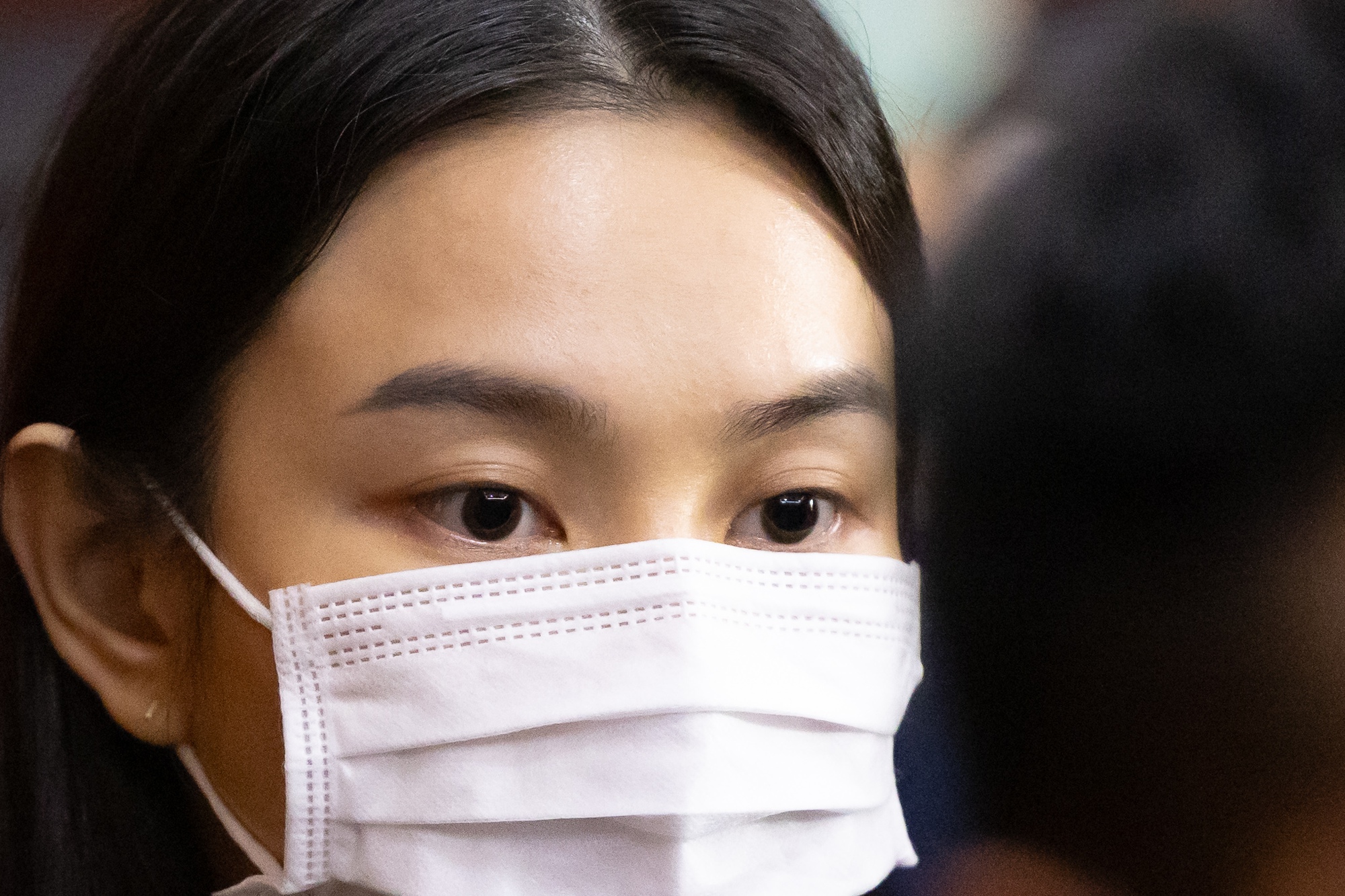 Tiếp tục xét xử vụ kẹo Kera: Hằng Du Mục và Quang Linh Vlogs lộ rõ vẻ mệt mỏi- Ảnh 7. Tiếp tục xét xử vụ kẹo Kera: Hằng Du Mục và Quang Linh Vlogs lộ rõ vẻ mệt mỏi- Ảnh 7.