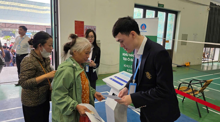 Khách xếp hàng quá đông, chủ đầu tư nhà ở xã hội Kim Chung có động thái mới- Ảnh 2.