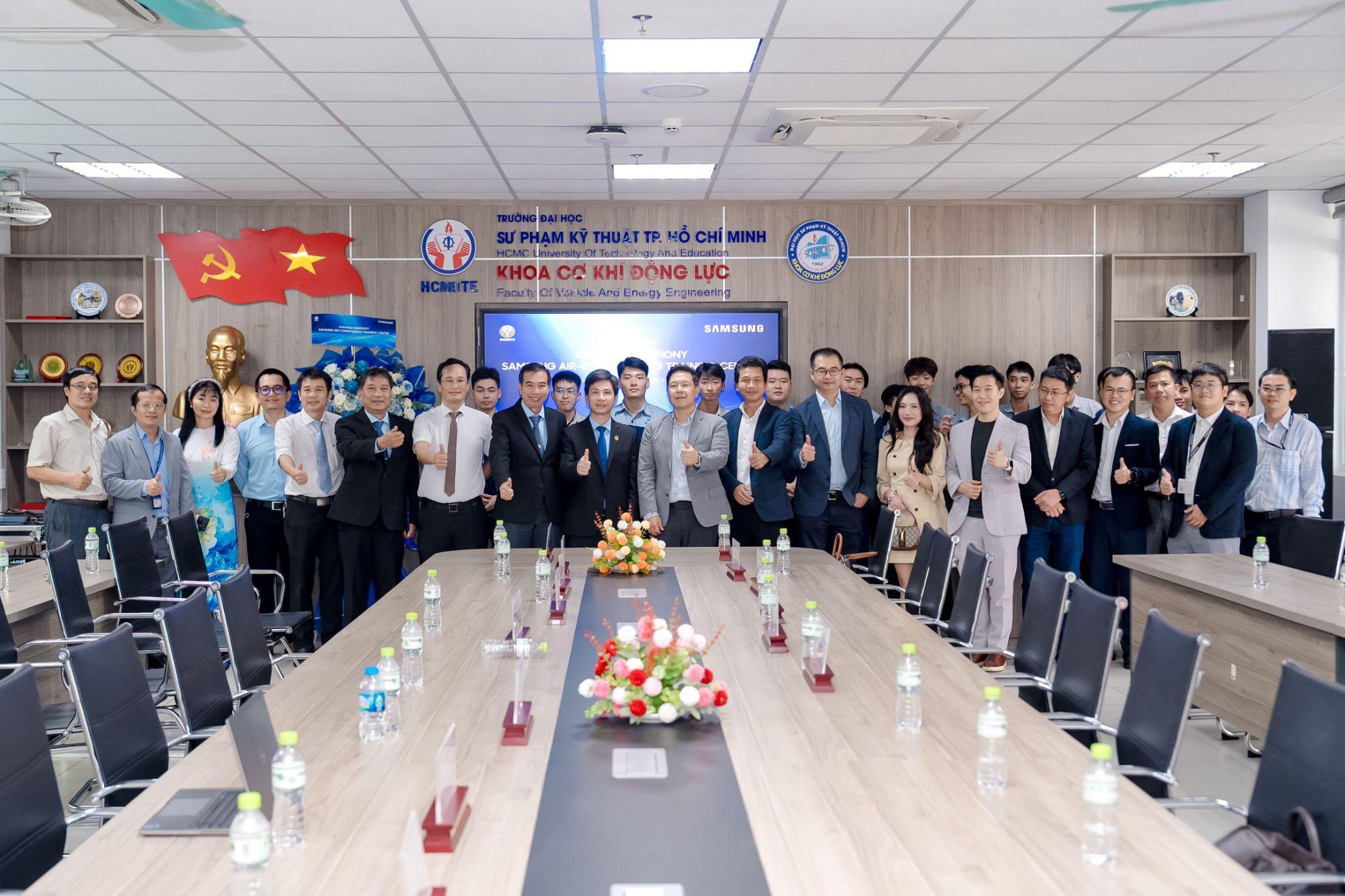 Samsung đầu tư Trung tâm Đào tạo Điều hòa Không khí hiện đại tại HCMUTE - Ảnh 5. Samsung đầu tư Trung tâm Đào tạo Điều hòa Không khí hiện đại tại HCMUTE - Ảnh 5.